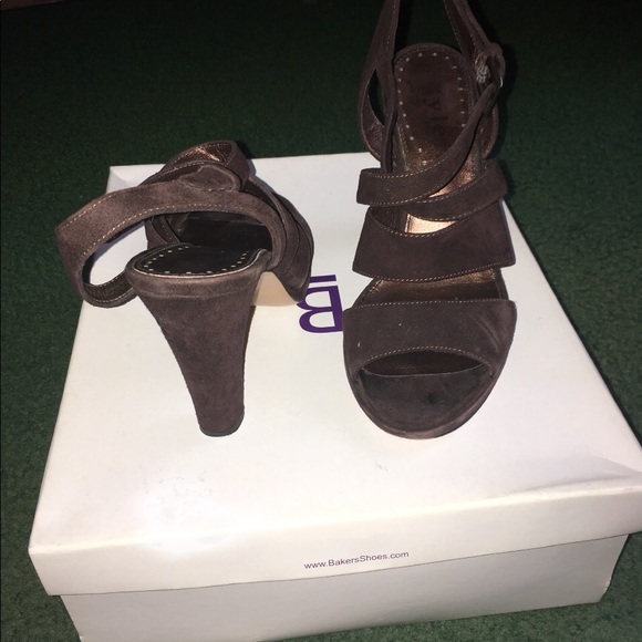 Heels from Tyler( Richard Tyler) - Picture 2 of 2